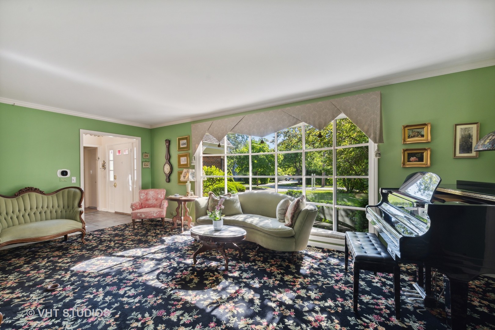 340 Ridge Avenue Winnetka, IL 60093 - Photo 11 of 29 a living room with furniture and a large window