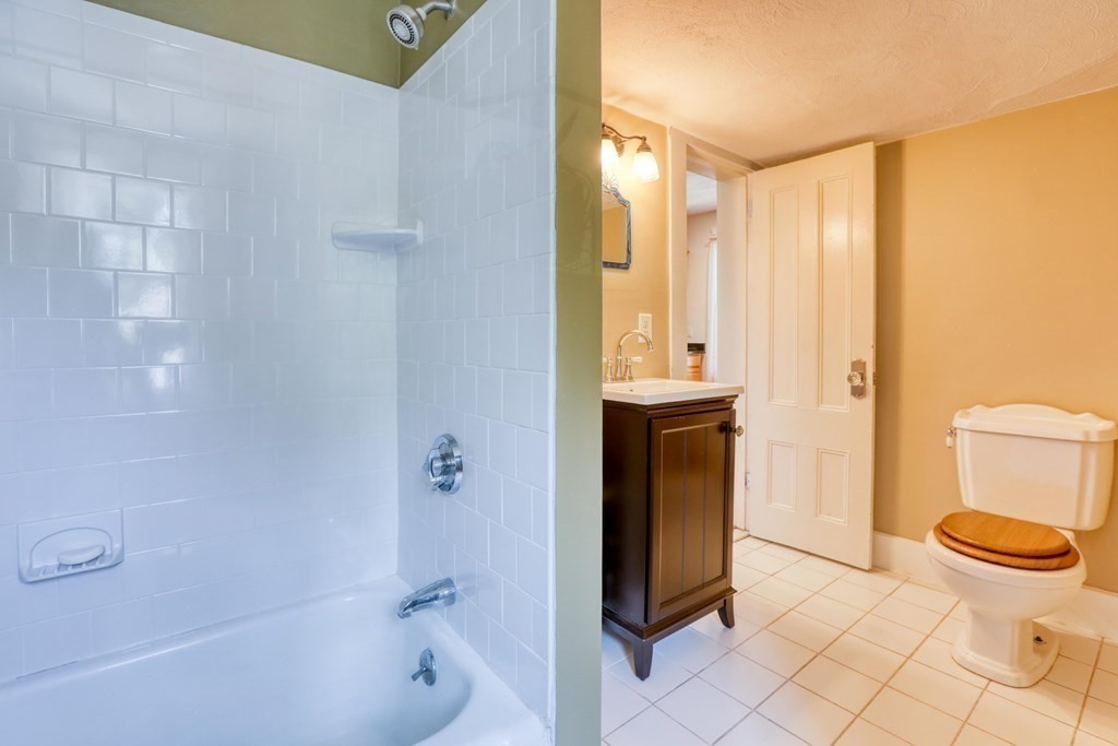 53 Locust Street, Unit 2 Danvers, MA 01923 - Photo 13 of 36 Gallery Image 13