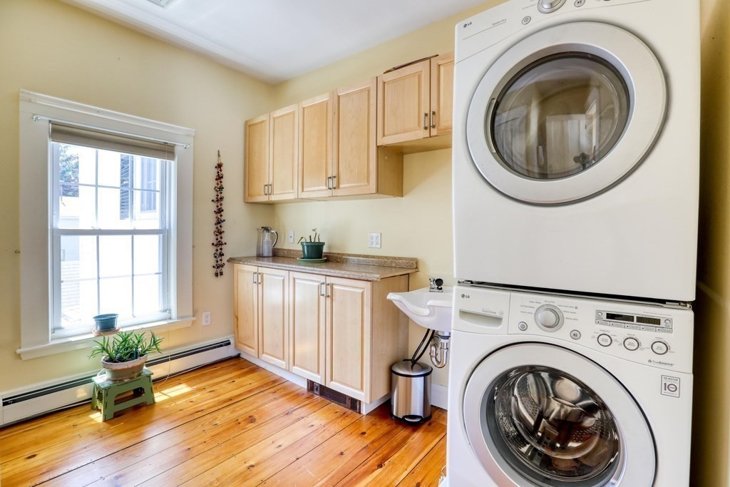 53 Locust Street, Unit 2 Danvers, MA 01923 - Photo 9 of 36 Gallery Image 9