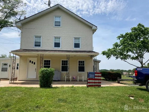 $1,950 | 285 Cedar Grove Lane, Somerset, NJ 08873