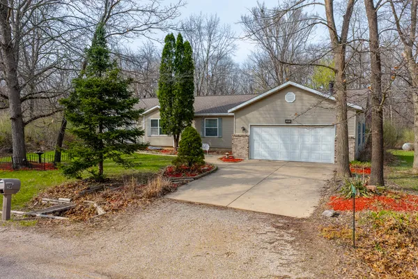 $200,000 | 39 Timberland Drive, Putnam, IL 61560