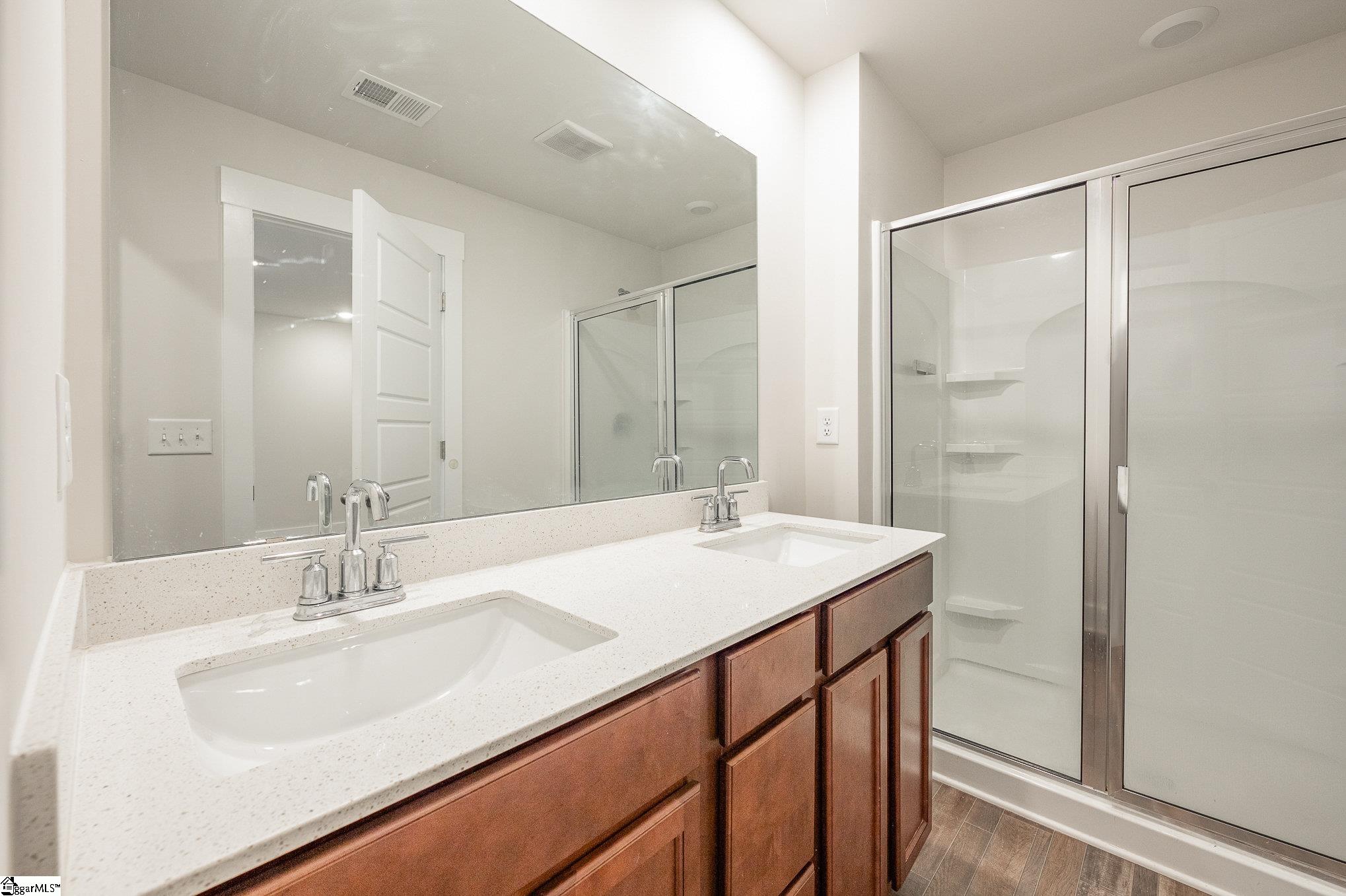 417 Windsinger Lane Greer, SC 29650 - Photo 14 of 25 Gallery Image 14