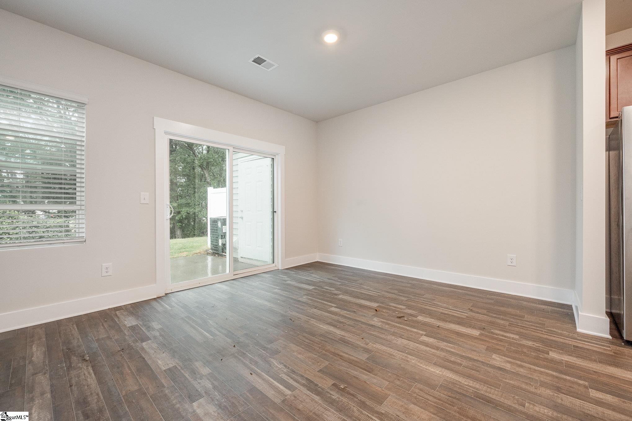 417 Windsinger Lane Greer, SC 29650 - Photo 7 of 25 Gallery Image 7