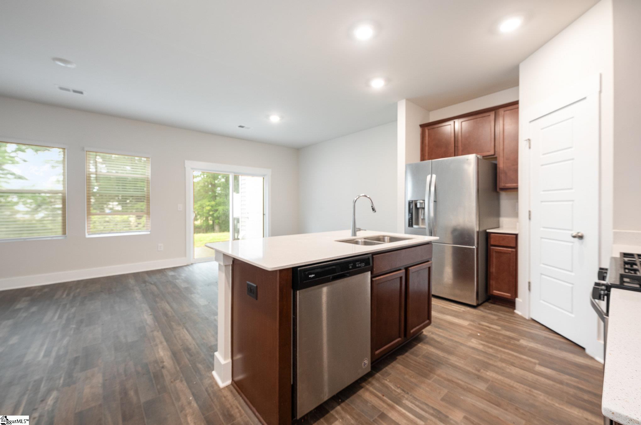 417 Windsinger Lane Greer, SC 29650 - Photo 8 of 25 Gallery Image 8