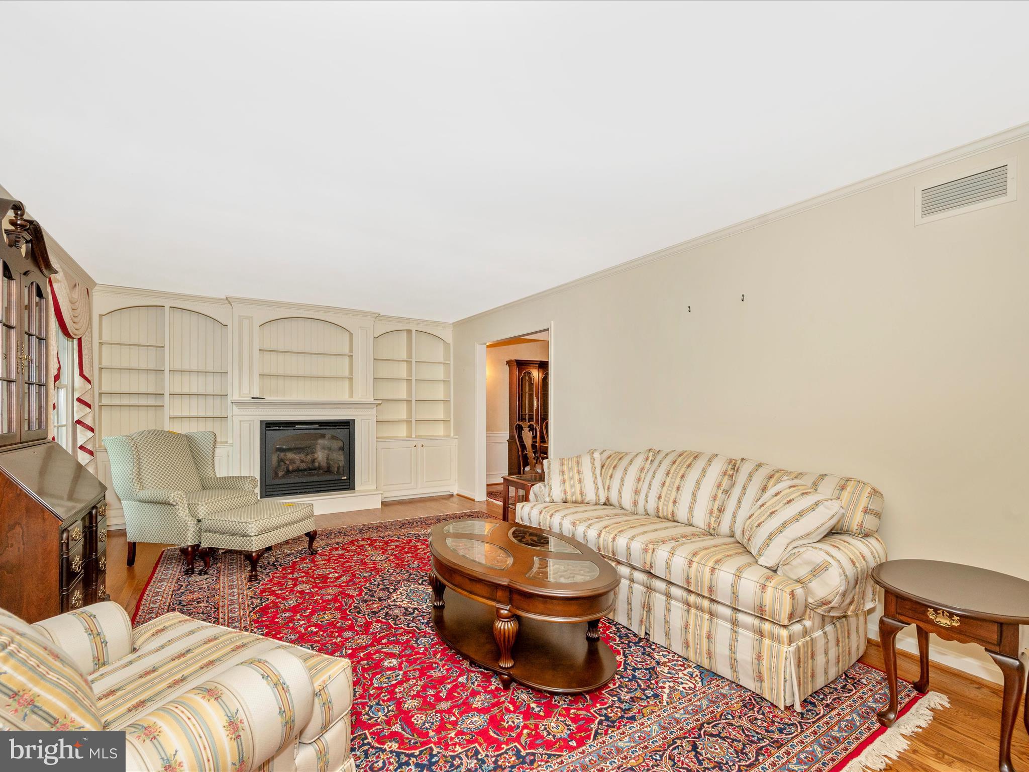 8116 Clearfield Road Frederick, MD 21702 - Photo 5 of 51 Living Room
