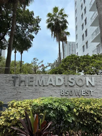 $2,999 | 850 North Miami Avenue, Unit W406, Miami, FL 33136