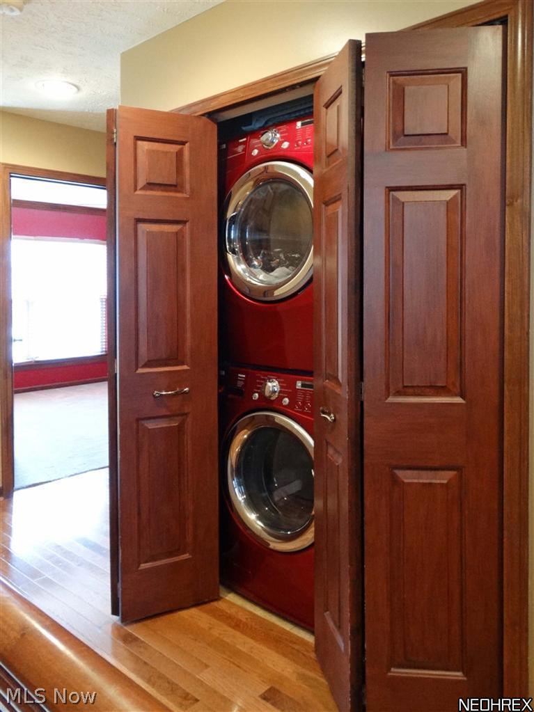 614 Literary Road Cleveland, OH 44113 - Photo 8 of 25 Gallery Image 8