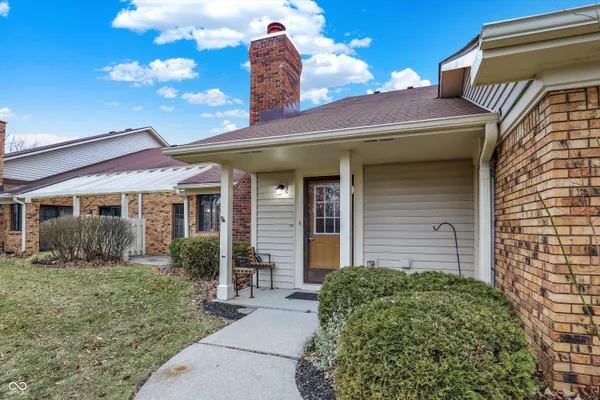 $285,000 | 75 Dominion Drive, Zionsville, IN 46077