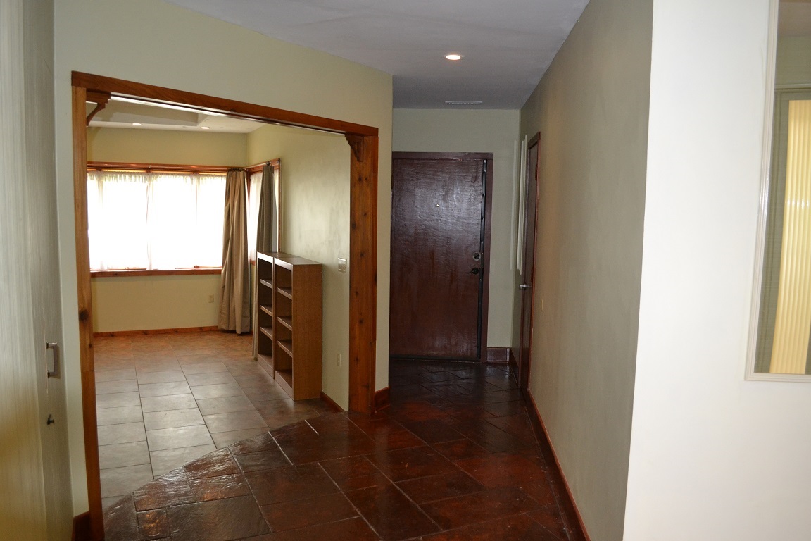 727 East Washington Center Road Fort Wayne, IN 46825 - Photo 17 of 28 Gallery Image 17
