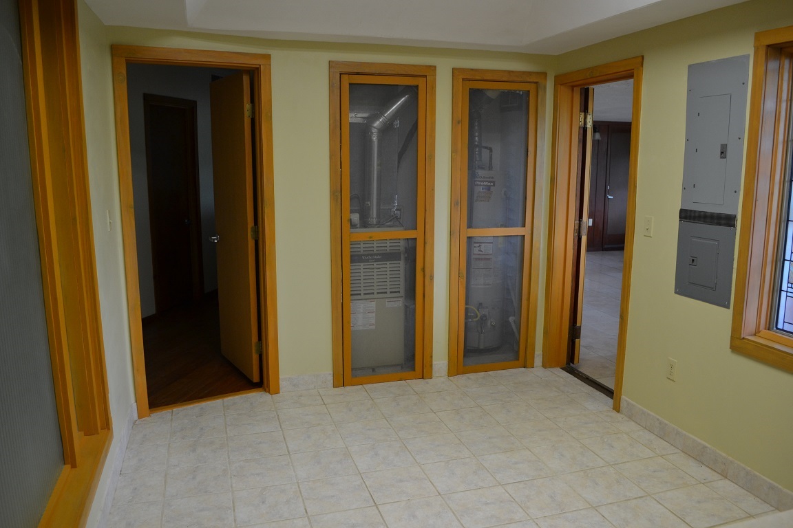 727 East Washington Center Road Fort Wayne, IN 46825 - Photo 9 of 28 Gallery Image 9