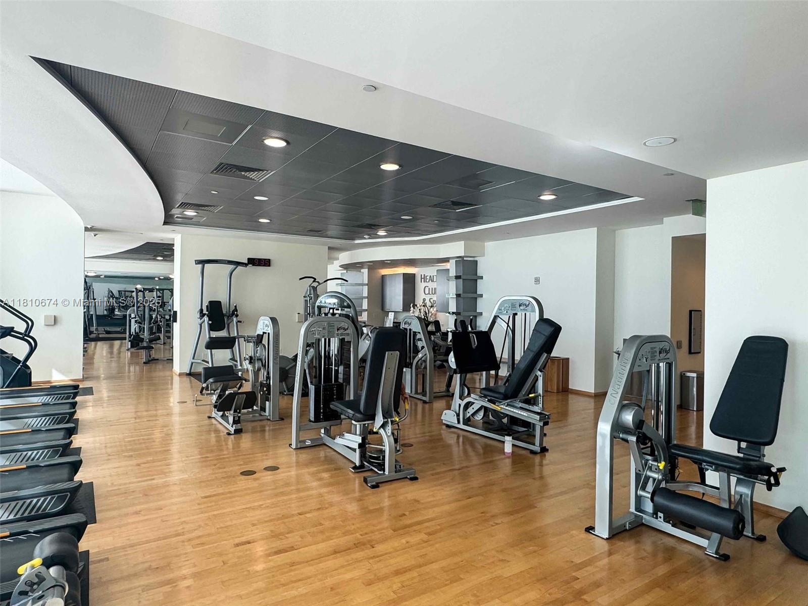 1331 Brickell Bay Drive, Unit 1504 Miami, FL 33131 - Photo 16 of 30 a view of a room with gym equipment