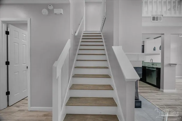 a view of entryway and hall