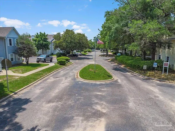 $225,000 | 601 East Burgess Road, Unit J2, Pensacola, FL 32504