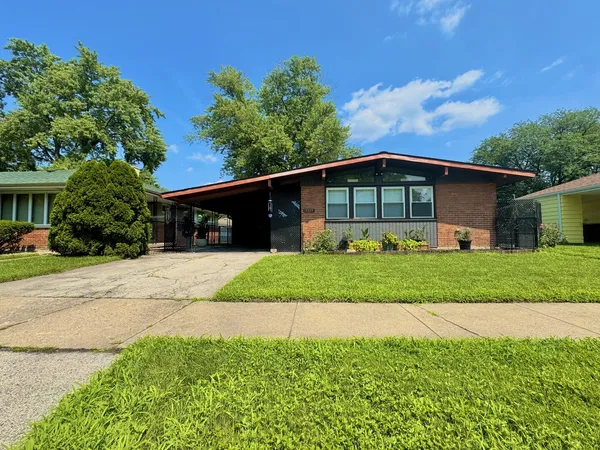 $169,900 | 15307 Hastings Drive, Dolton, IL 60419