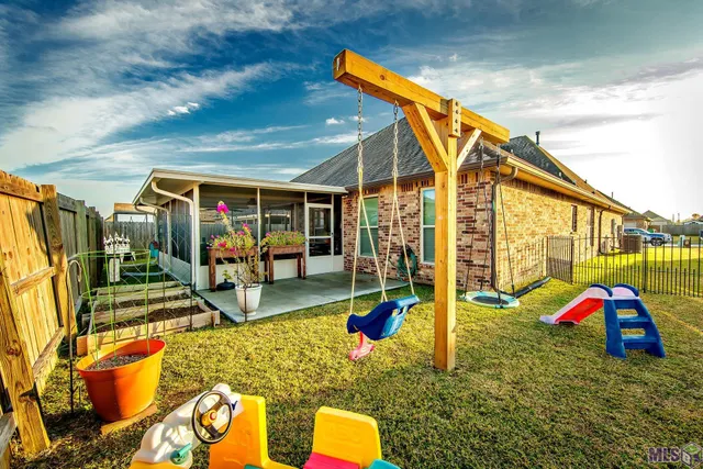 $312,900 | 149 Magnolia Bluff Drive, Gray, LA 70359