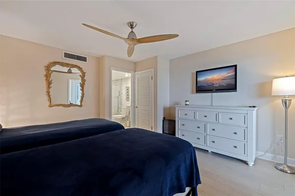 $6,000 | 7650 Bayshore Drive, Unit 1005, Treasure Island, FL 33706