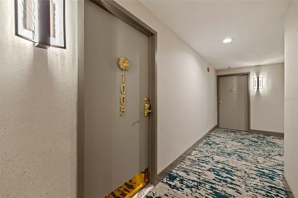 $6,000 | 7650 Bayshore Drive, Unit 1005, Treasure Island, FL 33706