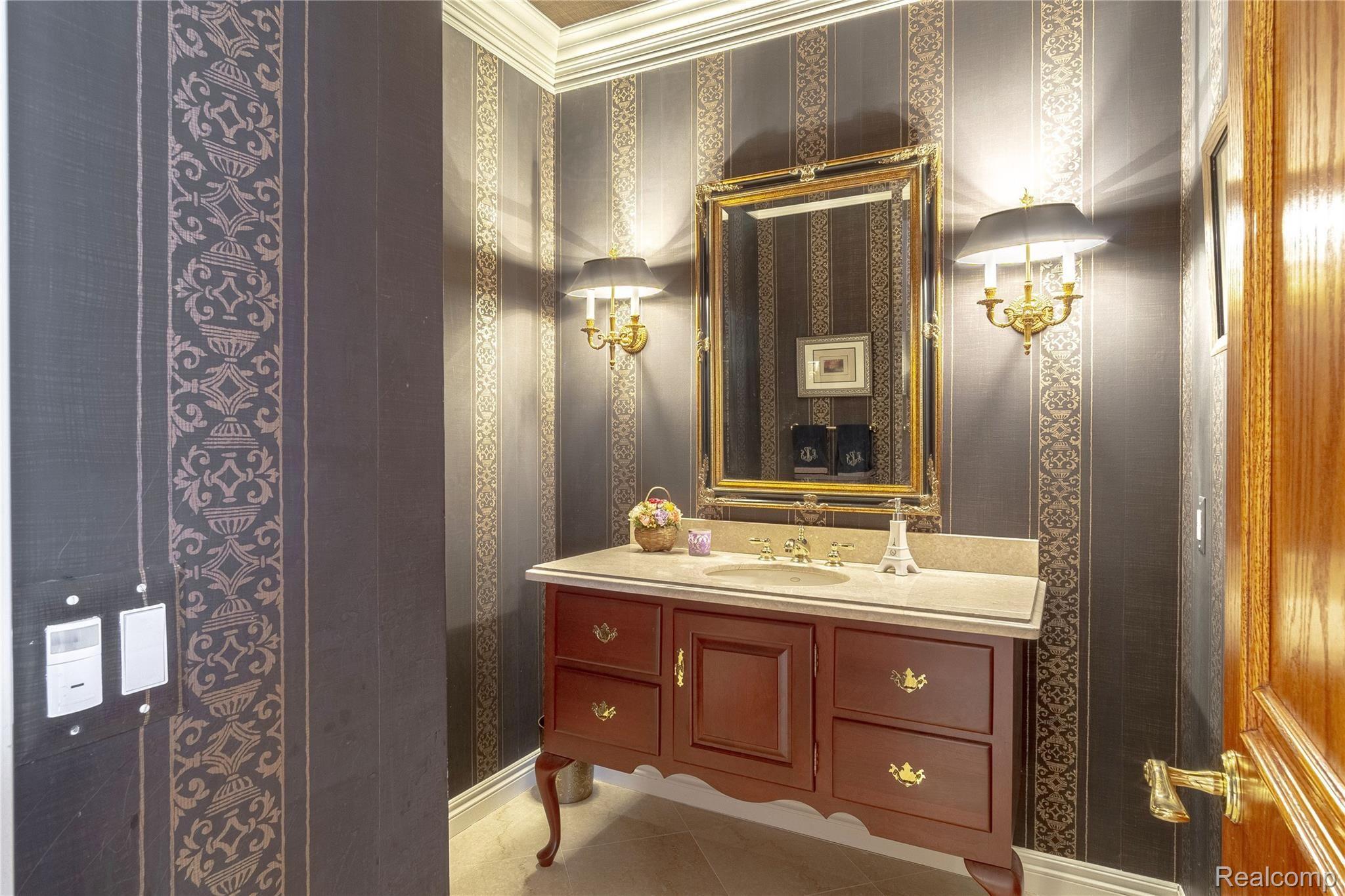 2664 Murfield Court Rochester, MI 48306 - Photo 59 of 99 Interiors (41 of 89).jpg