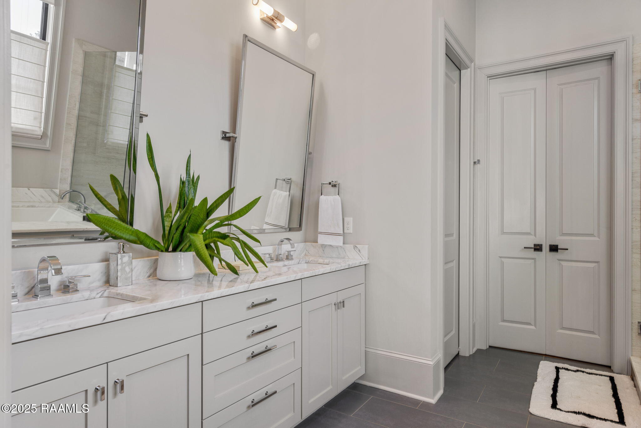 1908 Glasgow Avenue Baton Rouge, LA 70808 - Photo 24 of 34 24-web-or-mls-1908 Glasgow Ave-24