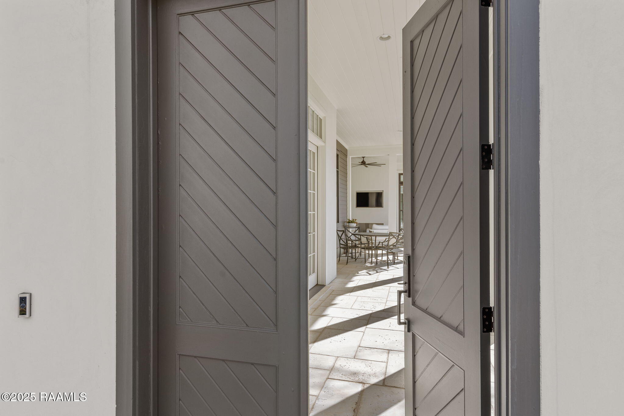 1908 Glasgow Avenue Baton Rouge, LA 70808 - Photo 3 of 34 3-web-or-mls-1908 Glasgow Ave-3