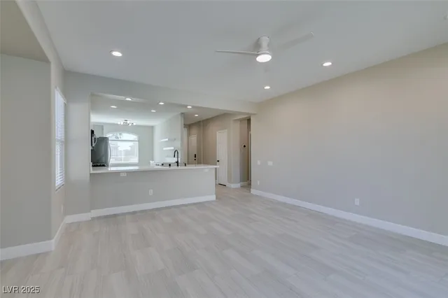 $3,750 | 10914 Moonbeam Glow Lane, Las Vegas, NV 89135