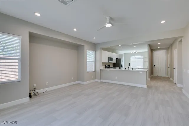 $3,750 | 10914 Moonbeam Glow Lane, Las Vegas, NV 89135