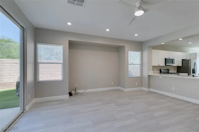 $3,750 | 10914 Moonbeam Glow Lane, Las Vegas, NV 89135