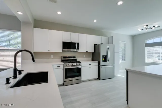 $3,750 | 10914 Moonbeam Glow Lane, Las Vegas, NV 89135