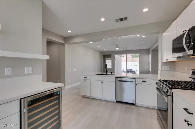 $3,750 | 10914 Moonbeam Glow Lane, Las Vegas, NV 89135