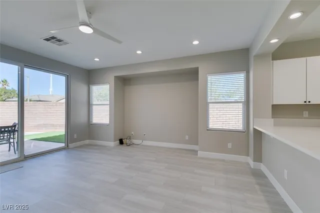 $3,750 | 10914 Moonbeam Glow Lane, Las Vegas, NV 89135