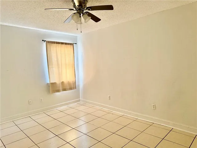 $1,100 | 2524 Pecan Drive, Unit B, Chalmette, LA 70043