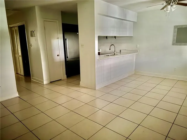$1,100 | 2524 Pecan Drive, Unit B, Chalmette, LA 70043