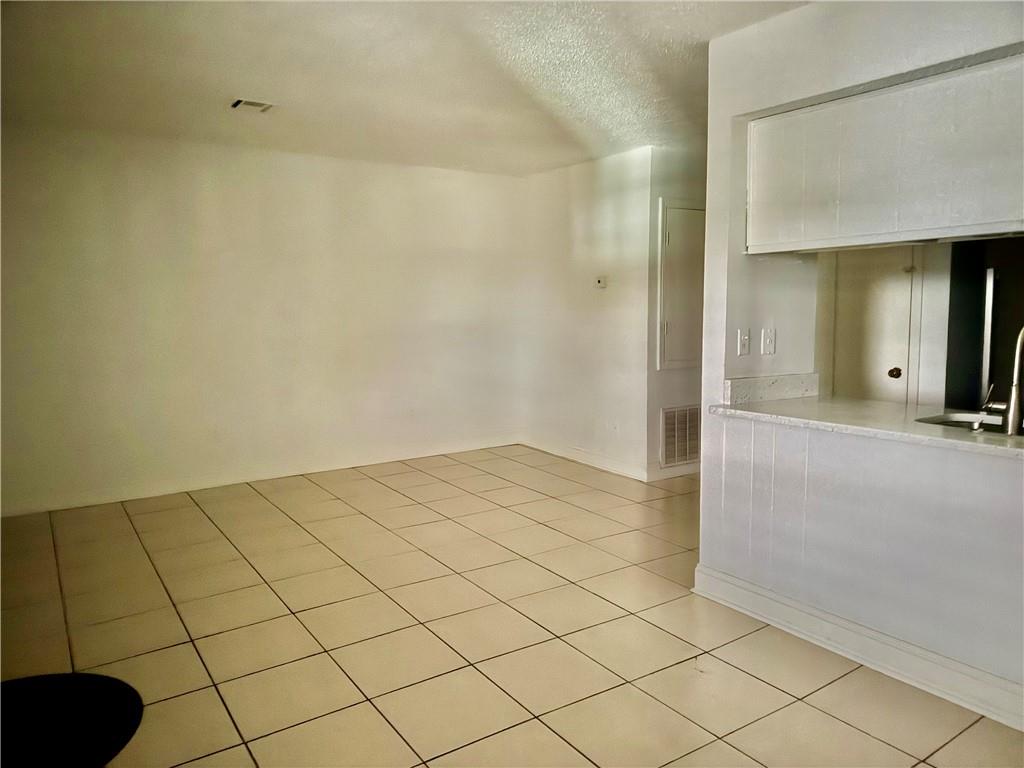 2524 Pecan Drive, Unit B Chalmette, LA 70043 - Photo 5 of 14
