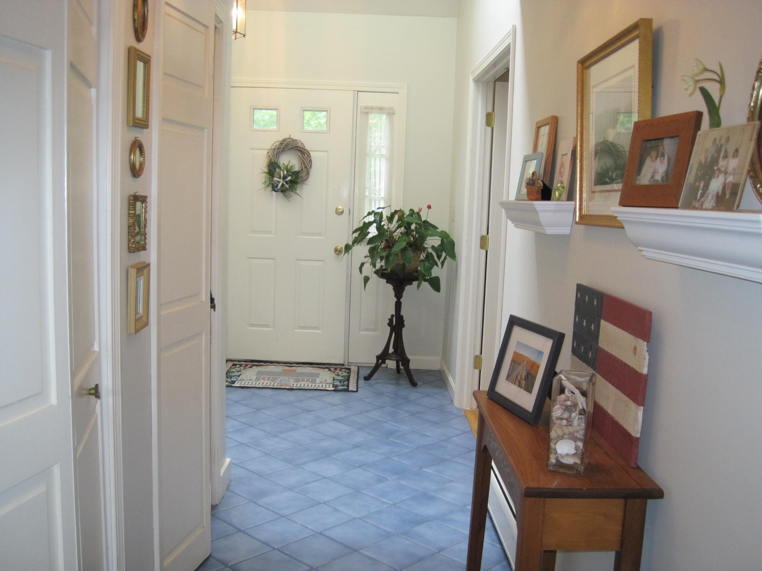 40 Lumbert Mill Road Centerville, MA 02632 - Photo 4 of 31 a view of a hallway with seating area