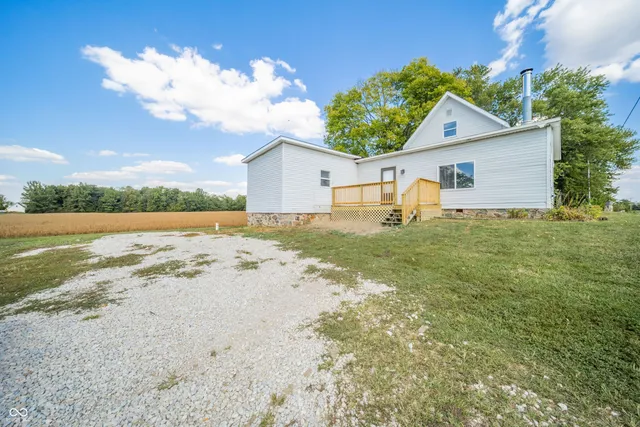 $169,900 | 5694 East State Road 36, Mooreland, IN 47360