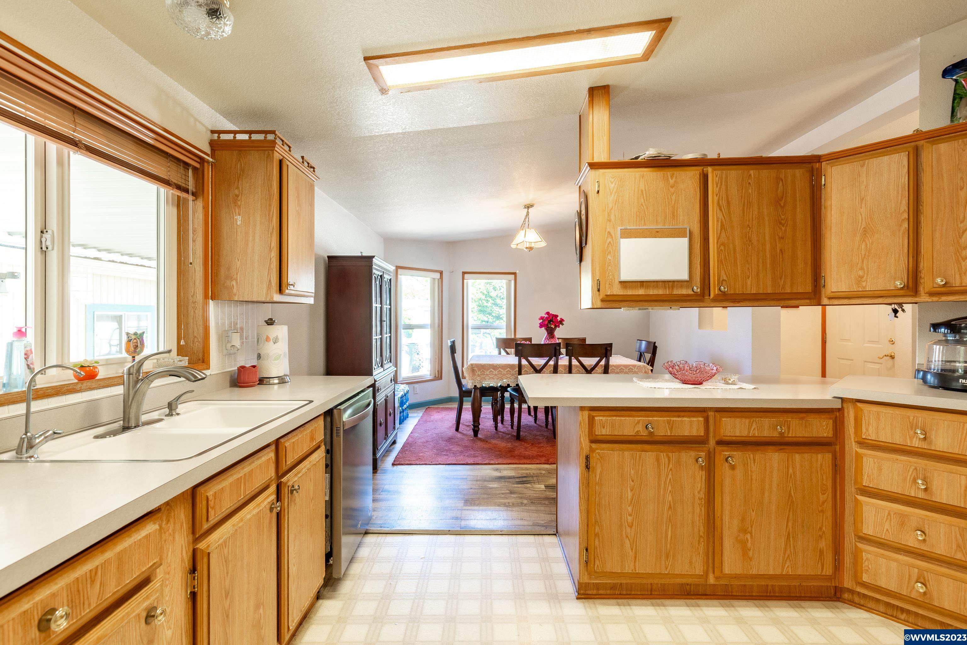 3281 Galena Loop Lebanon, OR 97355 - Photo 3 of 36 Gallery Image 3