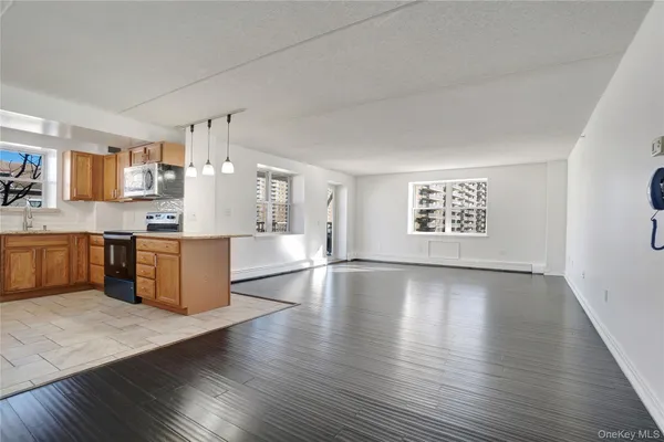 $495,000 | 79-14 Rockaway Beach Boulevard, Unit 3J | Hammels