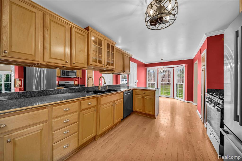1175 Pine Ridge Court Rochester Hills, MI 48306 - Photo 11 of 37