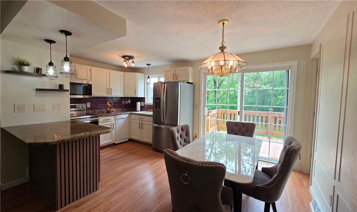 408 Fox Run Gates, NY 14606 - Photo 4 of 18