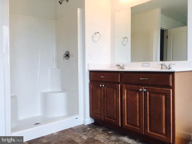 1123 Co Rte 81/3 Inwood, WV 25428 - Photo 9 of 20 Bath (Master)