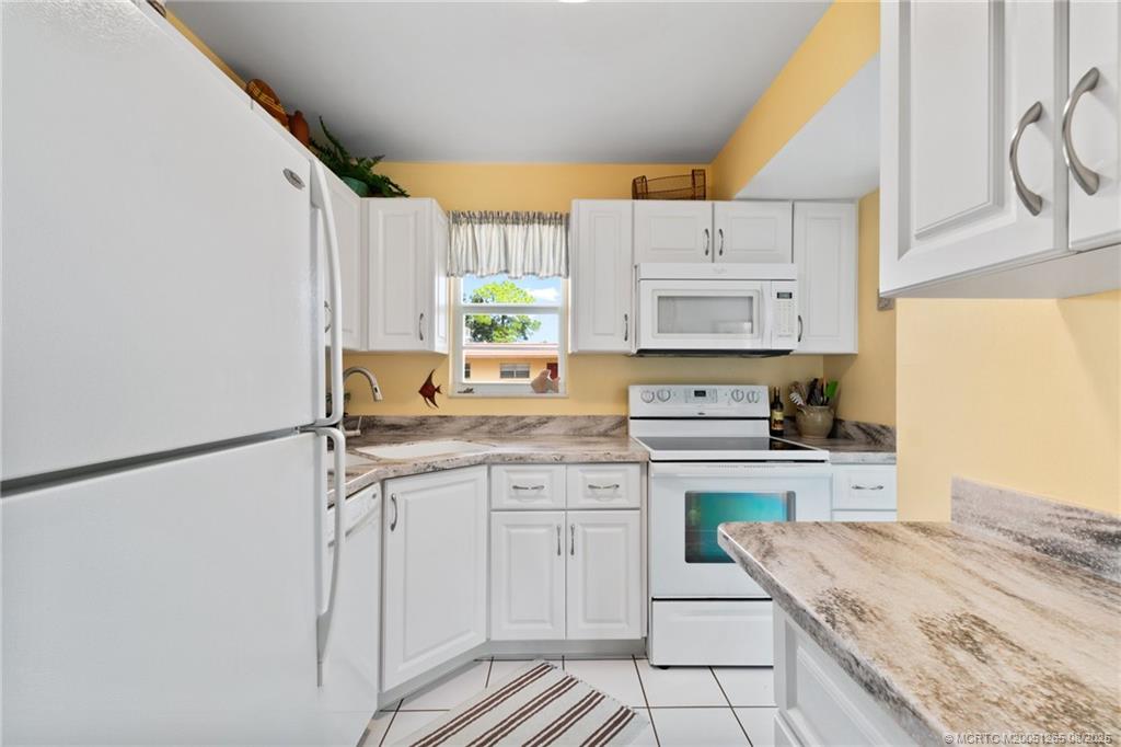 1953 Southwest Palm City Road, Unit 27G Stuart, FL 34994 - Photo 4 of 28 Gallery Image 4