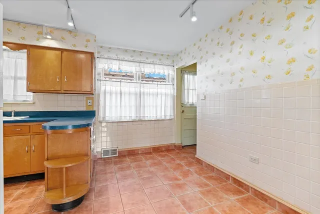 $465,000 | 3404 Crain Street, Skokie, IL 60076