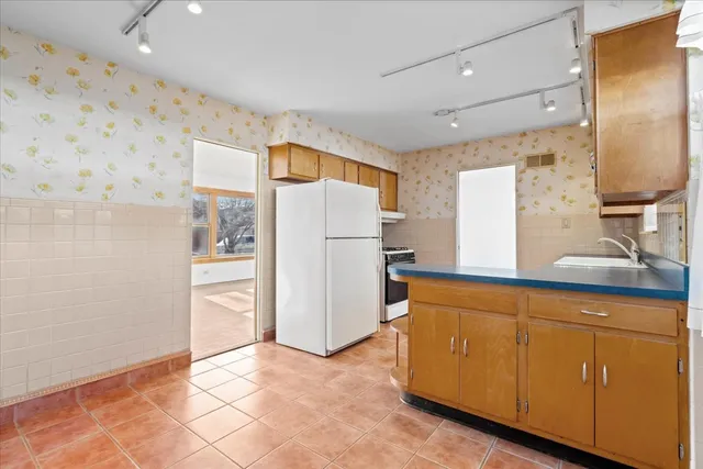 $465,000 | 3404 Crain Street, Skokie, IL 60076