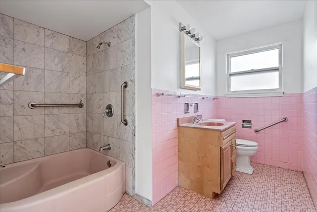 $465,000 | 3404 Crain Street, Skokie, IL 60076