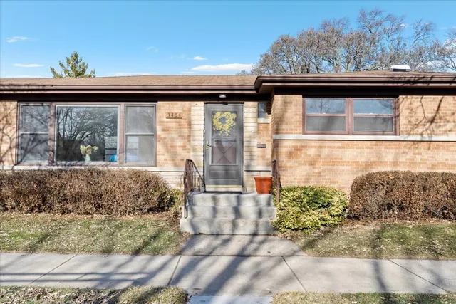 $465,000 | 3404 Crain Street, Skokie, IL 60076