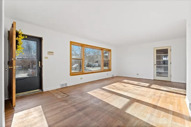 $465,000 | 3404 Crain Street, Skokie, IL 60076