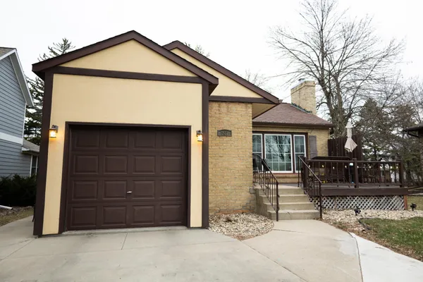 $269,900 | 207 Lake Avenue, Worthington, MN 56187