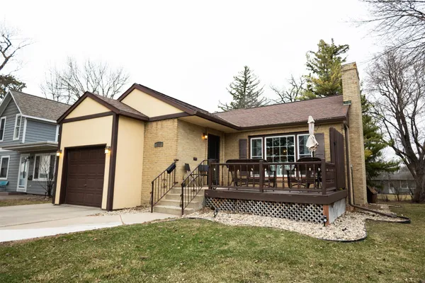 $269,900 | 207 Lake Avenue, Worthington, MN 56187