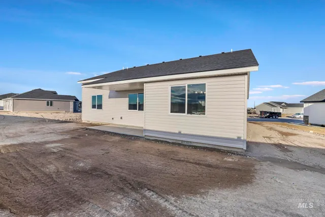 $373,900 | 2056 Lowline Avenue, Twin Falls, ID 83301