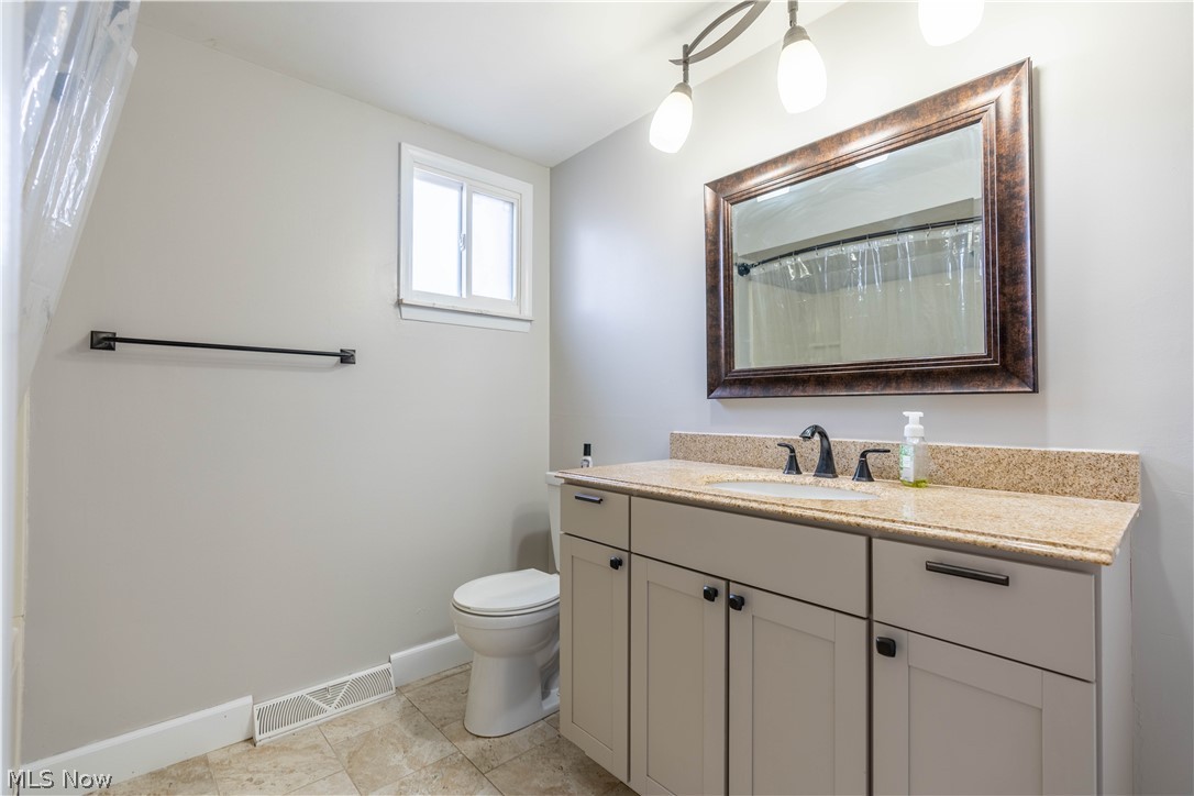 711 Spring Road Cleveland, OH 44109 - Photo 24 of 35 Gallery Image 24
